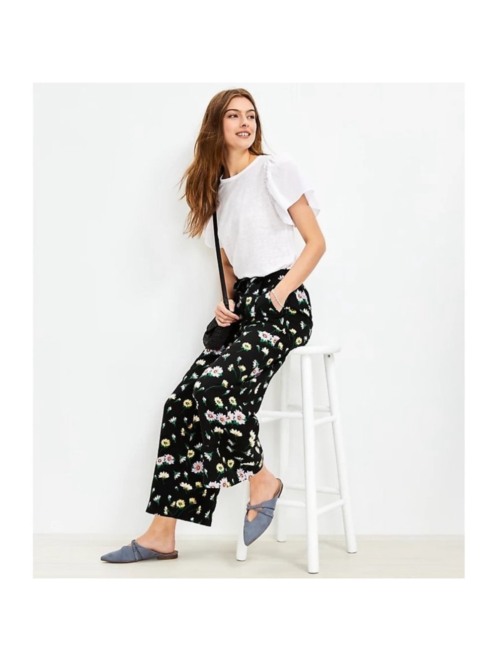 LOFT Linen Tie Waist Fluid Wide Leg Crop Pants in Garden Size Medium - Picture 2 of 10